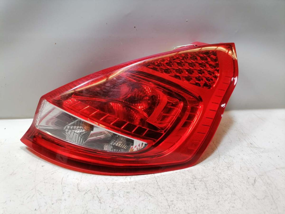 Ford Fiesta 2AJ original R&uuml;cklicht R&uuml;ckleuchte Schlussleuchte rechts Bj.2011